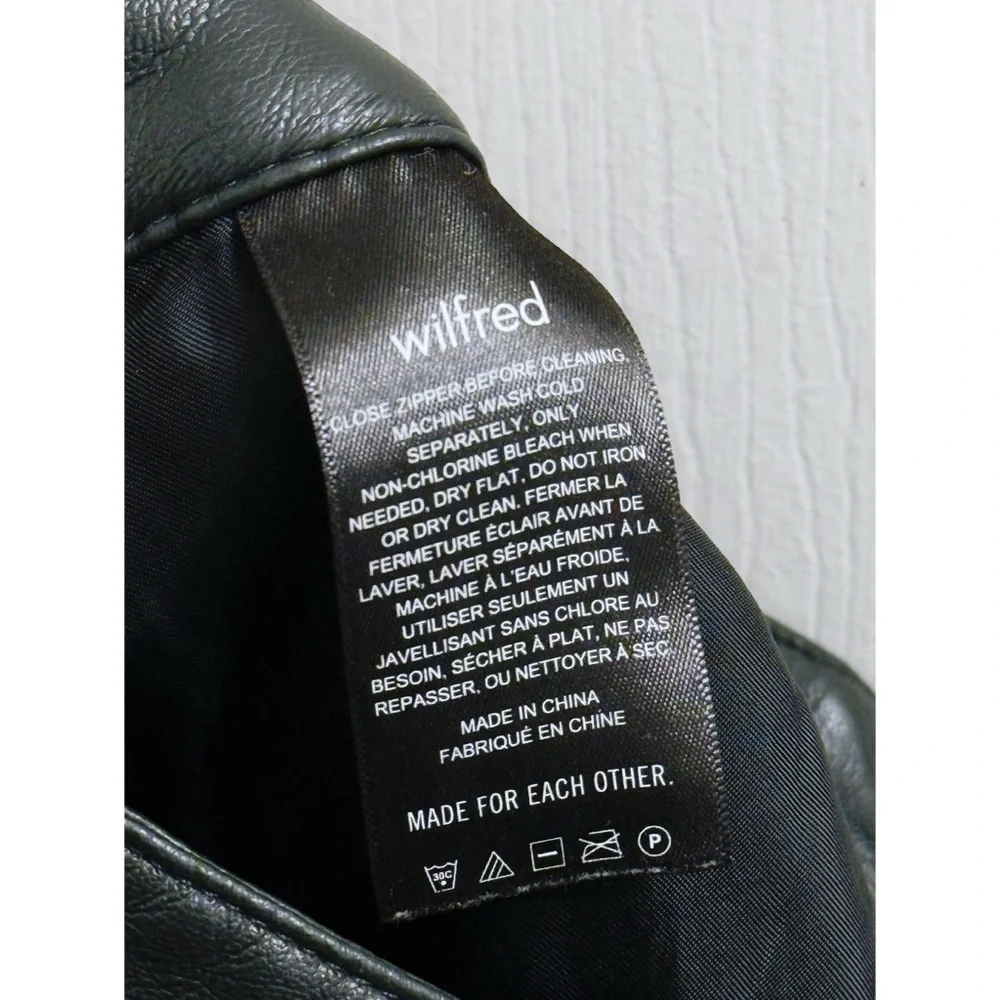 Wilfred Aritzia High Waisted Faux Leather Pants in Black